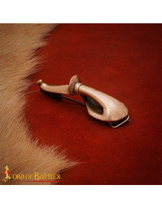 Römische Fibel des 4. Jahrhunderts aus patiniertem Bronze