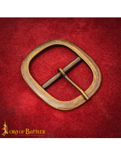 Ovalbue middelalder spænde i patineret messing