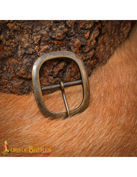 Ovalbue middelalder spænde i...