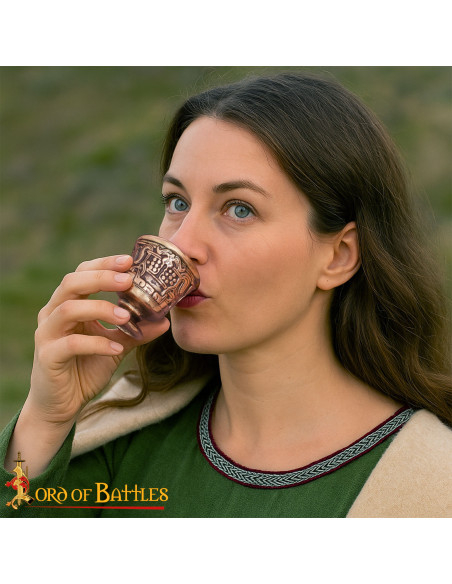 Copa pequeña medieval Siglo XII en...