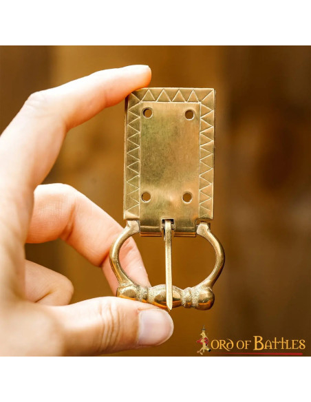 Hebilla y terminación medieval para...