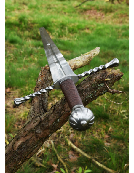 Espada Bastarda con vaina, funcional