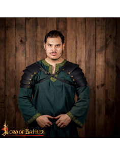 Hombreras de cuero vikingas para LARP y teatro 2