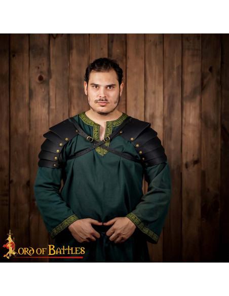 Hombreras de cuero vikingas para LARP...