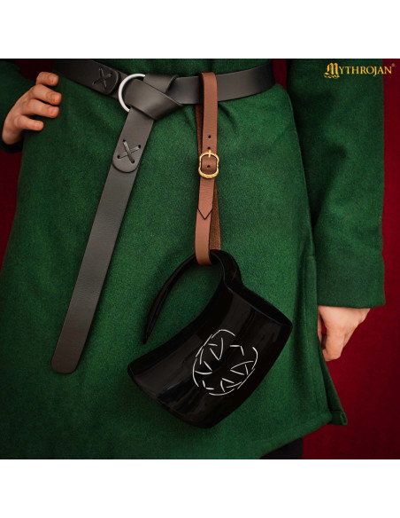 Håndlavet vikinghorn med geometrisk...