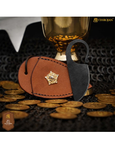 Cuchillo de hierro forjado con funda de cuero decorada 2