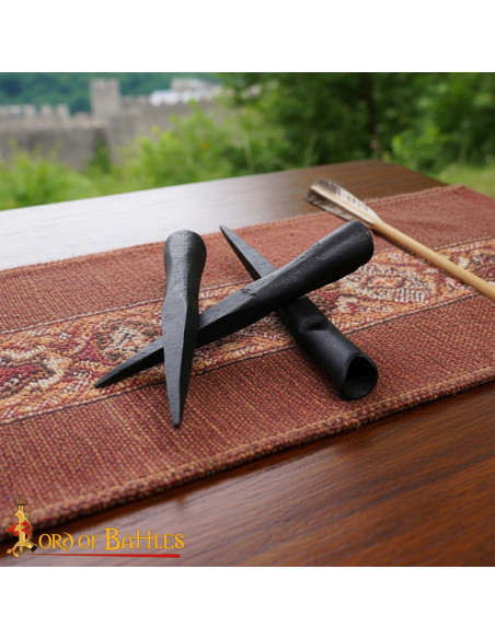 Punta de flecha en hierro forjado...