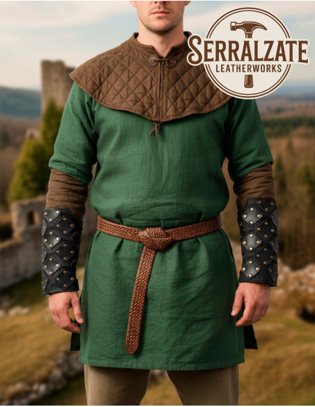 Schwarze Lederarmbänder mit...