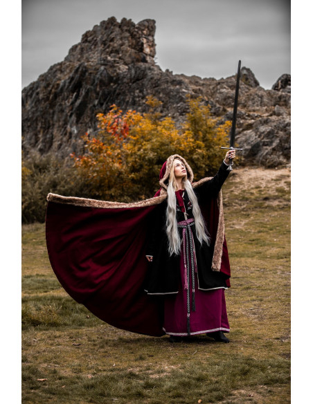 Capa vikinga modelo Fjell con piel...