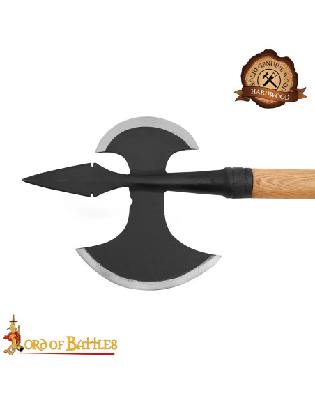 Middeleeuwse bijl van koolstofstaal...