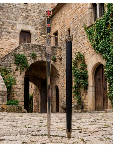 Espada decorativa de los Cruzados con grabados