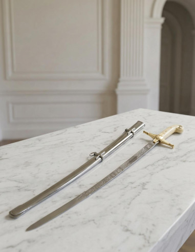 Sable americano con vaina metálica