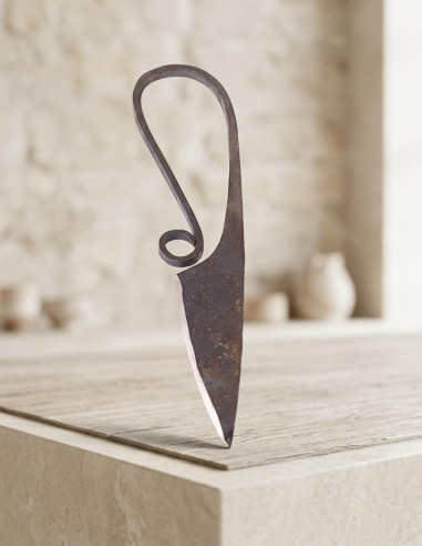 Cuchillo medieval forjado a mano