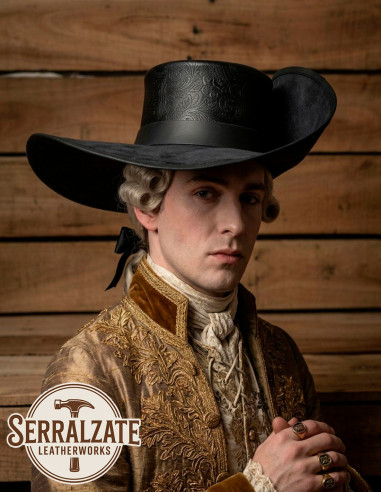 Sombrero Tricornio de Capitán con Grabado Barroco, Cuero negro Deluxe