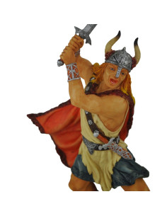Guerrero vikingo con espada 2