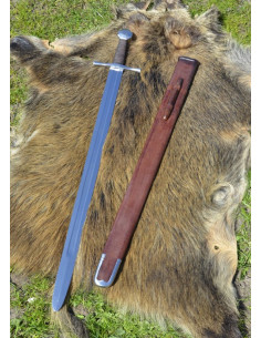Espada Cruzados pomo octogonal, con vaina