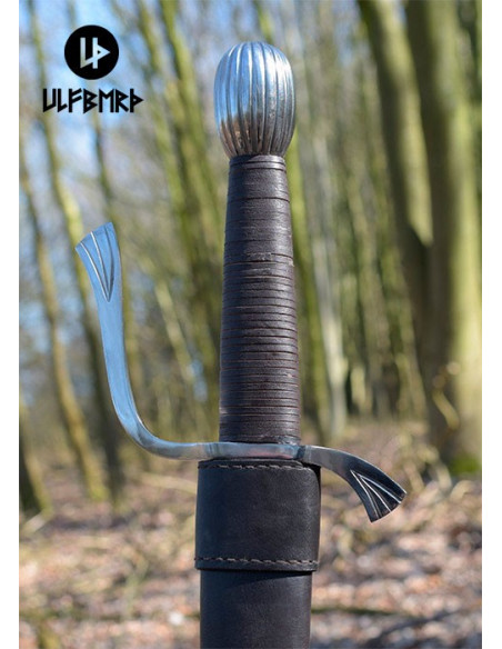 Funktionel falchion med skede