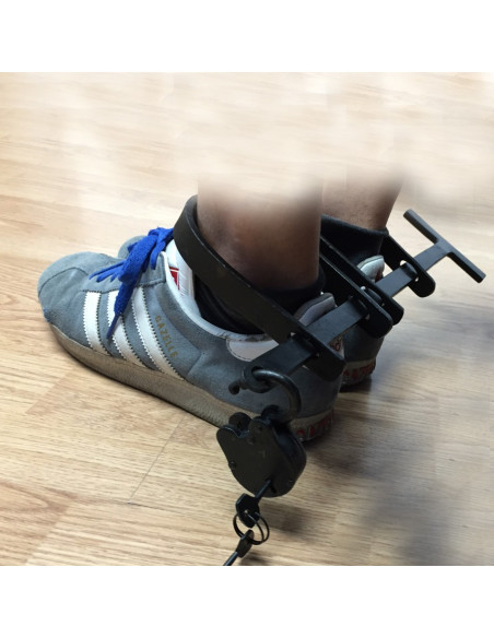 Esposas medievales con candado