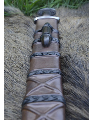 Langt vikingesværd til øvelser