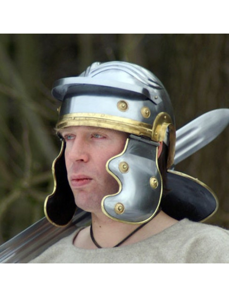 Römischer Kaiserhelm