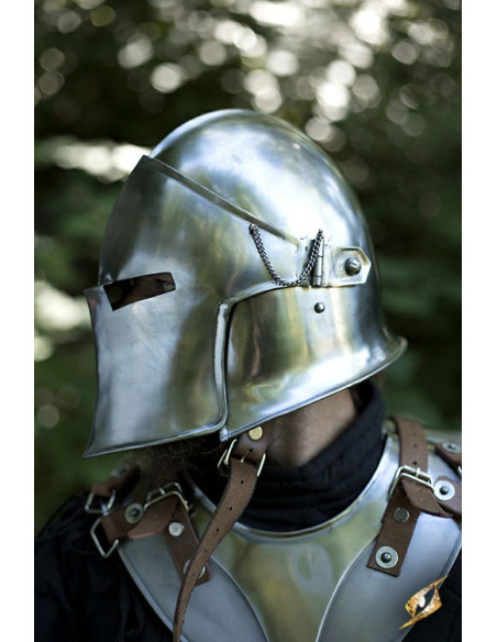 Barbuta medieval con visor