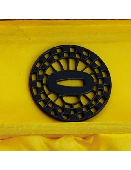 Koolstofstalen katana, tsuba en standaard