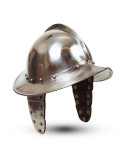 Morrion-helm met vleugels