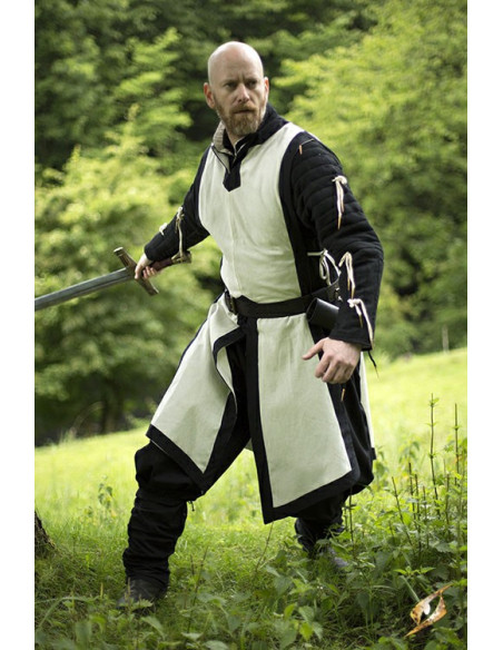 Túnica medieval sin mangas