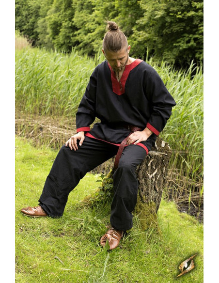 Episk middelalderlig tunika