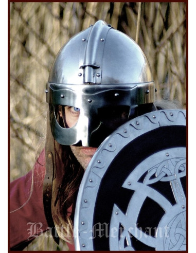 Casco vikingo con antifaz