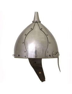 Kampfbereiter slawischer Helm