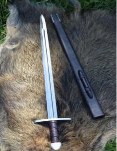 Normandisch zwaard met schede