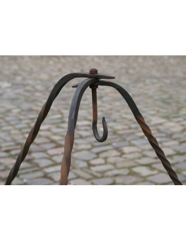 Trípode forjado a mano