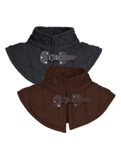 Gevoerde gorget met gesp
