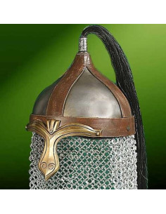 Casco jinete huno con cota de malla