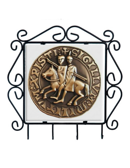 Geschmiedeter Schlüsselanhänger der Tempelritter
