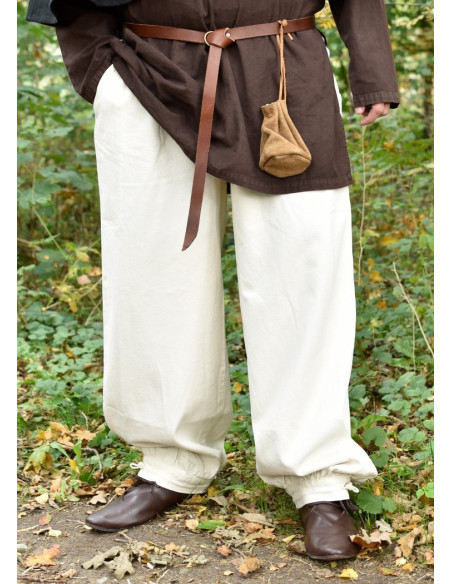 Pantalones medievales anchos, Hermann