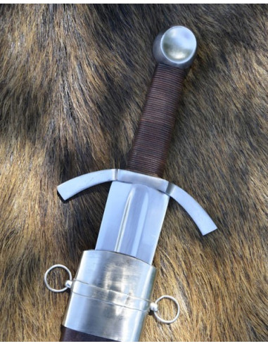 Espada medieval de una mano, hoja ancha