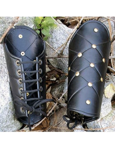 Nittede læderarmbånd