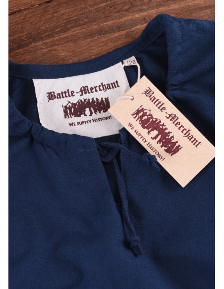 Ana blaues Wikingerkleid, Mädchen