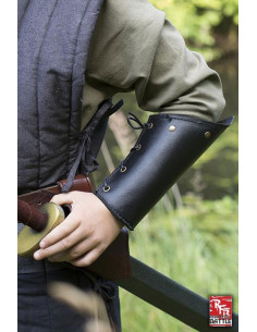 Leichte mittelalterliche Armschienen