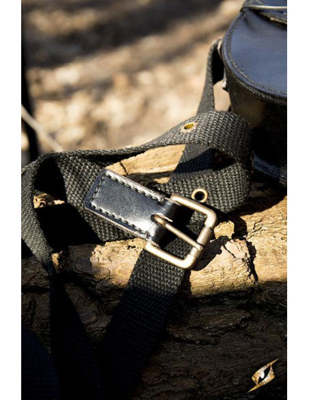 Schwarze runde mittelalterliche Tasche