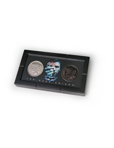 set 2 monedas Harvey Dent de Batman: dos caras con expositor