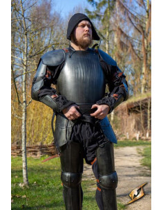 Armadura completa de soldado medieval, acabado negro
