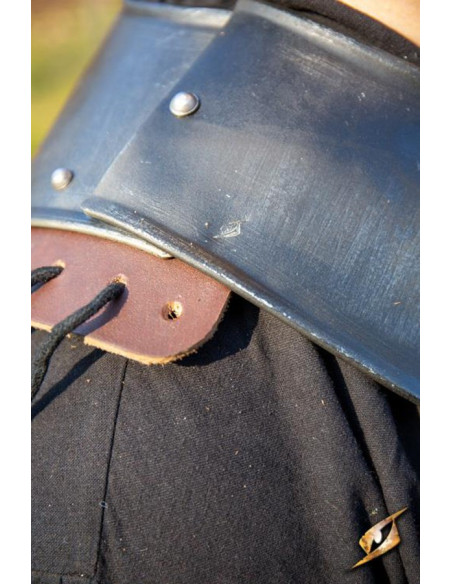 Gorget middeleeuwse krijger, donkere...