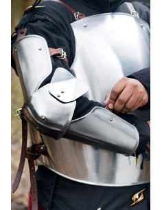 Mittelalterliche Armschützer, polierte Oberfläche