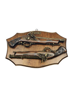 Panoplia de madera con pistolas