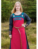 Hilja rode Viking schortjurk met borduursel