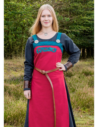 Hilja rode Viking schortjurk met borduursel