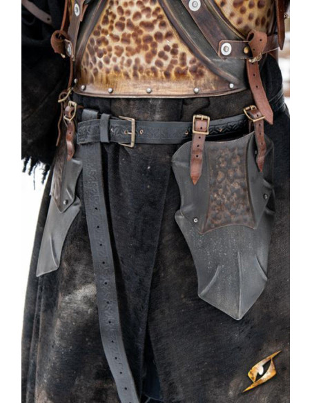 Metalkvaster af den overfaldende ork,...